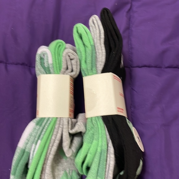 New Knee High Socks - Picture 2 of 2